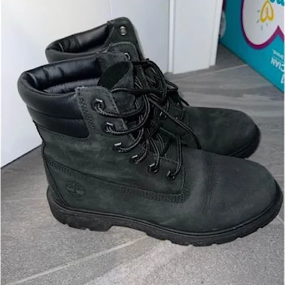 Timberlands - Picture 1 of 2